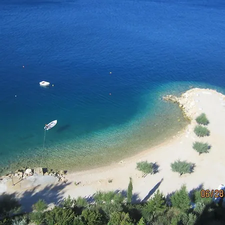Apartments Lozina On The Beach Omiš Esterno foto